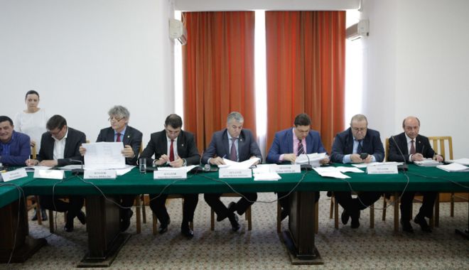 Senatorii, raport favorabil pentru prescrierea unor fapte - acordcomisiajuridica-1531231655.jpg