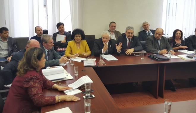 ACoR solicită salarii în loc de indemnizații pentru consilieri - acorsolicitasalarii-1454519261.jpg