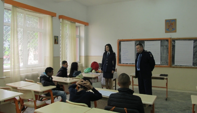 A crescut numărul  de infracțiuni comise de elevii constănțeni - acrescut1-1462987408.jpg
