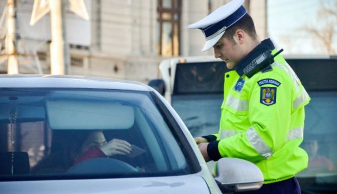 Ce riști dacă ești prins la volan fără acte în original? - acte-1705498203.jpg
