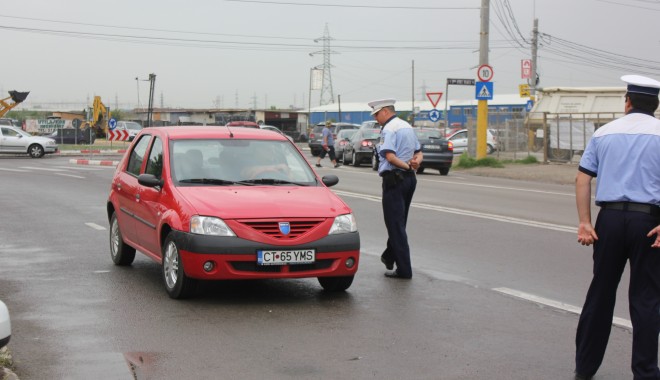 POLIȚIA RUTIERĂ a ieșit la vânătoare de șoferi indisciplinați! / Galerie foto - actiunepolitiarutiera1-1369306321.jpg