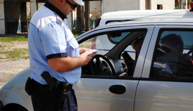 În ce zile și la ce ore se petrec cele mai multe accidente rutiere - actiunerutiera-1382982344.jpg