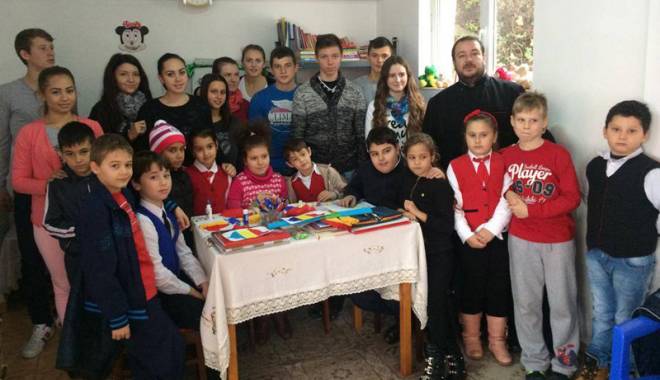 Acțiuni de voluntariat  ale liceenilor din Medgidia - actiunidevoluntariat-1417619519.jpg