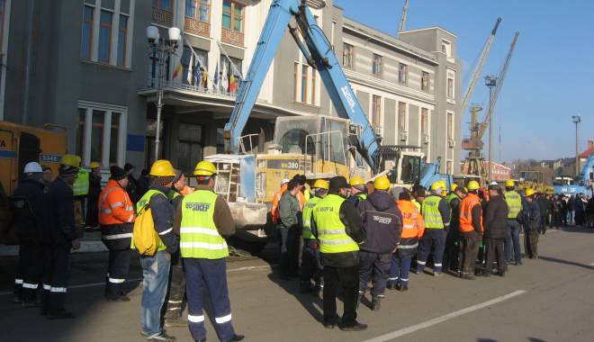 Acuzațiile operatorilor la adresa conducerii administrației portului Constanța - acuzatiile-1426087478.jpg