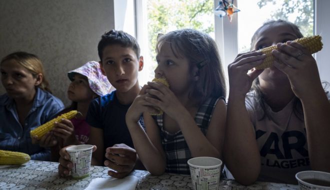 Salvaţi Copiii: 95% dintre familiile vulnerabile nu pot acoperi nevoile de bază ale copiilor - ad-1669105273.jpg