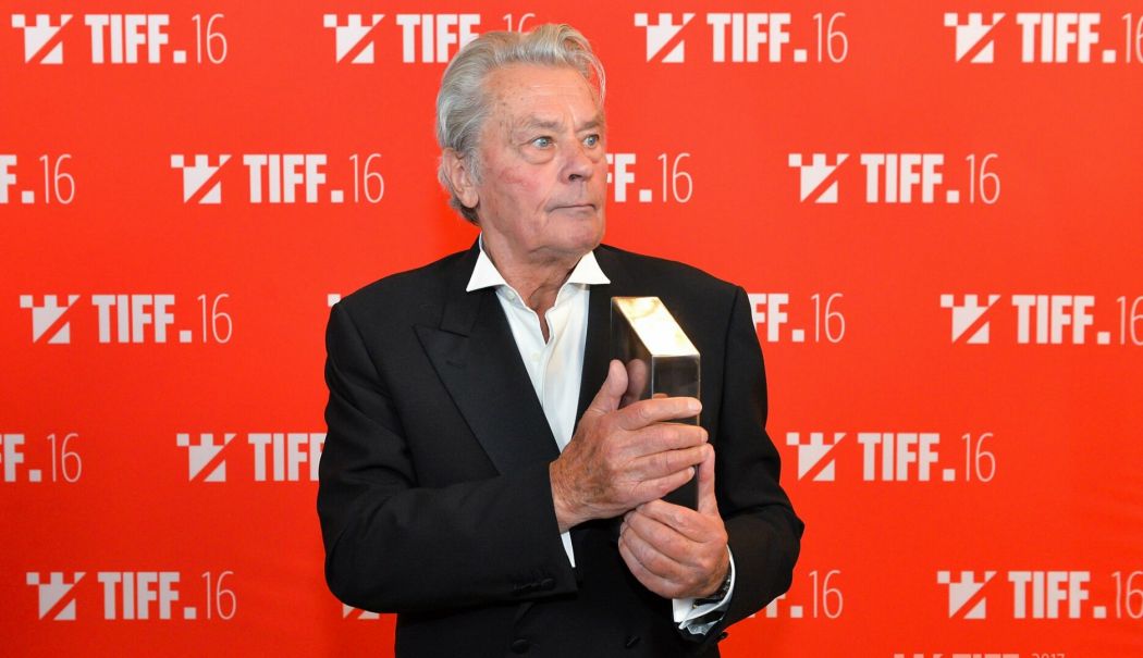A murit Alain Delon. Actorul francez avea 88 de ani: ”S-a stins din viaţă în linişte în casa sa”