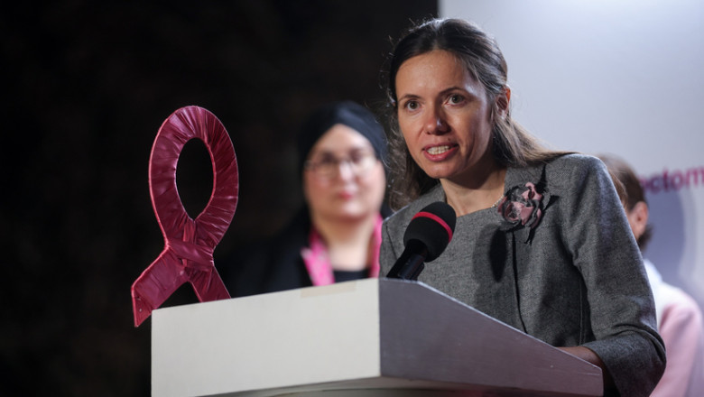 Proiectul social „România în lumină” începe azi cu implicarea Mirabelei Grădinaru - ad05ytlkngq2mzexmgmyn2ixy2m2ztfh-1763368169.jpg