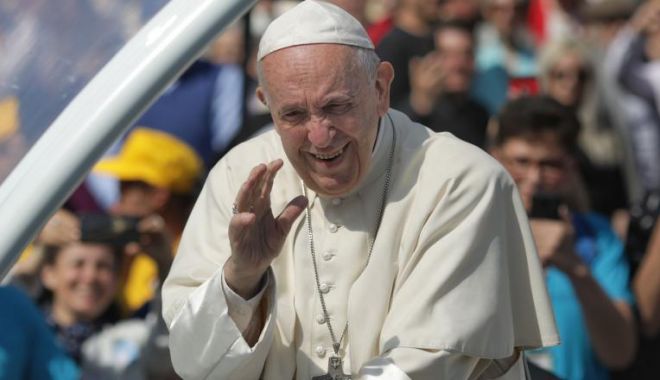 Papa Francisc a vorbit în Piața San Pietro despre vizita în țara noastră - ad1lnjeyote3nwfjnmm3ndbmywjinjvj-1559729550.jpg