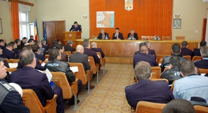 Șefii de la IPJ Constanța spun că, în 2009, a scăzut numărul omorurilor, dar suntem în top la  tâlhării - ad51c2da96522b43ff838bca1f6cdc57.jpg
