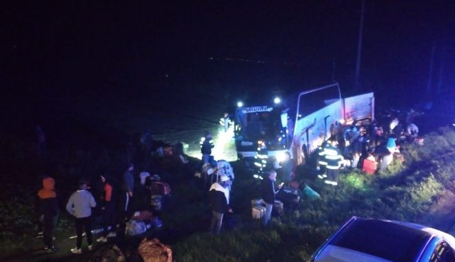 Planul Roşu de Intervenţie activat după ce un autocar cu turişti a ieşit de pe şosea!