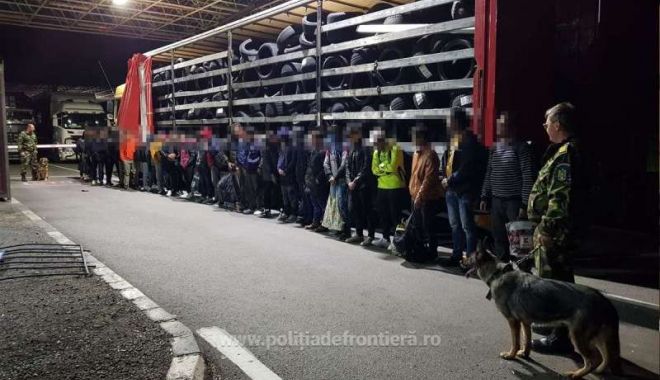 Poliția Română. Peste 80 de cetăţeni străini, depistaţi când încercau să treacă graniţa ascunşi în automarfare