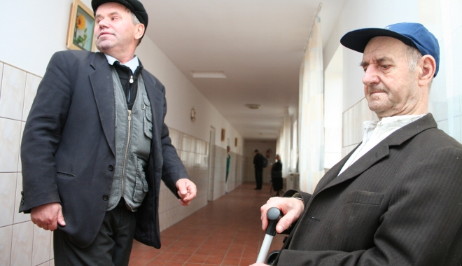 Persoanele vârstnice, premiate de Primăria Constanța - adapostbatranipoartaalbagf43-1478095264.jpg
