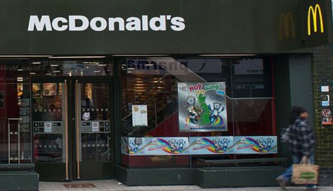 McDonald's a înlocuit JUCĂRIILE din meniuri cu CĂRȚI, în Marea Britanie - adasdadsasdadsadasdasdasooooo406-1357918663.jpg