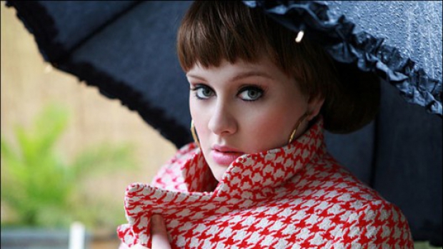 Adele și-a anulat toate concertele din cauza unor probleme la gât - adele76079000-1319887741.jpg
