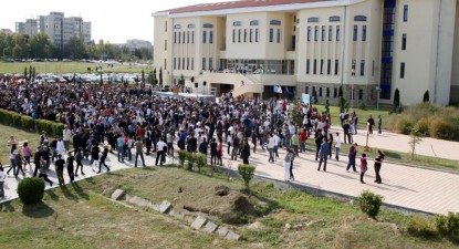 Peste 10.000 de locuri scoase la bătaie de Universitatea 