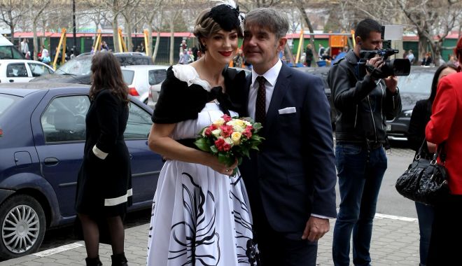 Roxana Ciuhulescu s-a MĂRITAT din nou. Va deveni mamă pentru a doua oară - adi12058-1521291767.jpg