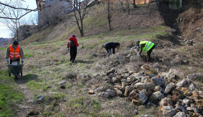 Administraţia locală a scos la muncă beneficiarii ajutorului social - administratialocala-1617039914.jpg
