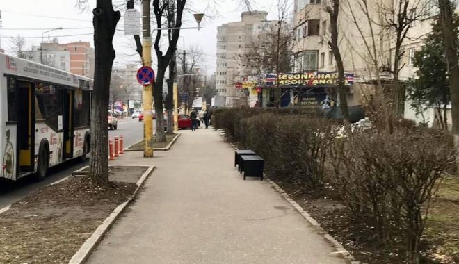 Administrația locală din Constanța montează bănci în stațiile RATC - administratialocalamonteaza-1549470225.jpg