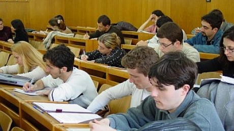 Dispare admiterea la facultate pe bază de dosar? - admiterefacultate44464300-1332878748.jpg