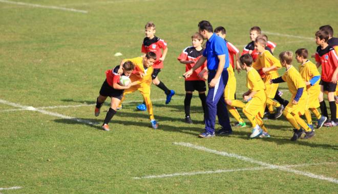 A doua etapă a Cupei Toamnei la  mini-rugby a adunat peste 170 de copii - adouaminirugby5-1447605272.jpg