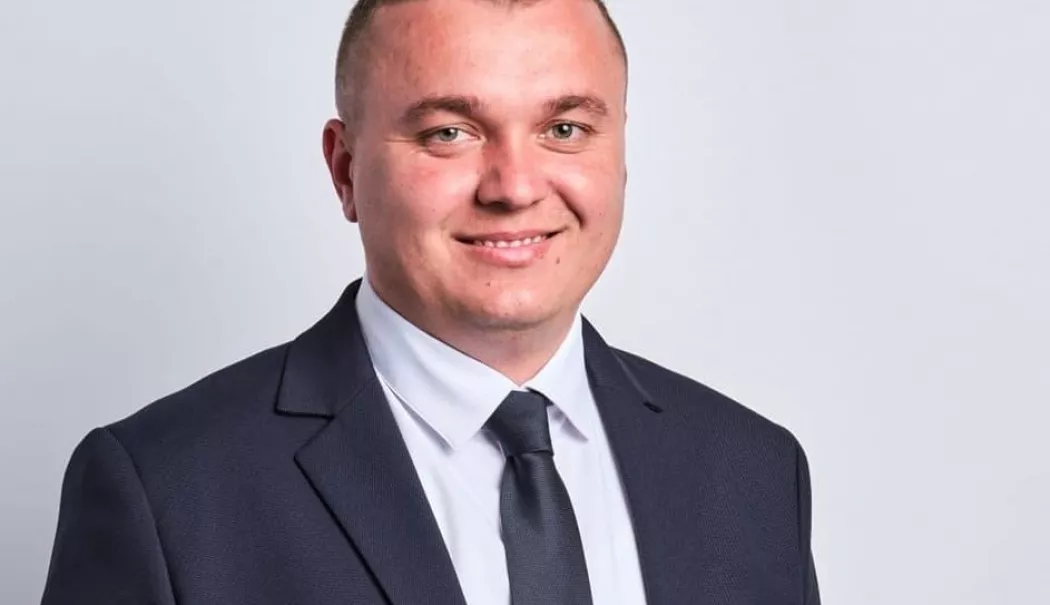 Primarul liberal Adrian Gobeajă anunță reluarea lucrărilor de asfaltare în comuna Amzacea - adrian-gobeaja-primar-amzacea-1773424485.webp