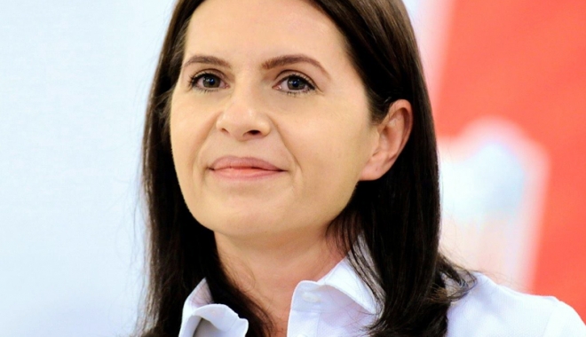 Adriana Săftoiu: PNL propune o reformă parlamentară - adrianasaftoiu-1479312803.jpg