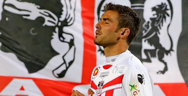 Adrian Mutu și-a reziliat contractul cu Ajaccio - adrianmutu-1388910783.jpg