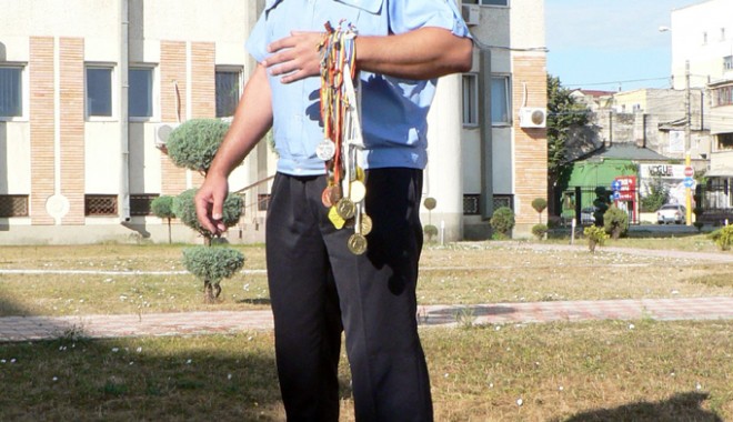 Jandarmul campion al Constanței - adrianzamfir1-1346336116.jpg