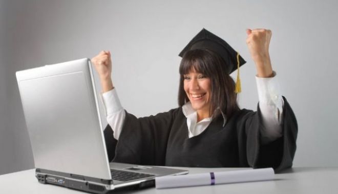 SCHIMBARE ÎN ÎNVĂȚĂMÂNTUL SUPERIOR! PREDARE ONLINE ÎN UNIVERSITĂȚI, de anul viitor - advantagesonlinecollegeeducation-1648299361.jpg