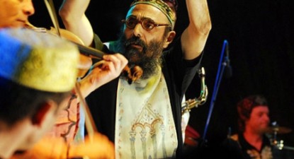 Harry Tavitian colindă românii sâmbătă, la Ateneu - ae0ab6d8be1aad8b3d9c6c332a32bddb.jpg