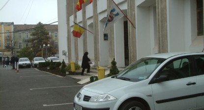 Aproape 3.000 de angajați din primăriile constănțene intră astăzi în grevă de avertisment - ae8cc0d980971a1b82ef5f66774733d3.jpg