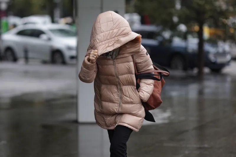 Aer polar peste România înainte de Crăciun. ANM anunță ger și ninsori izolate - aer-polar-1766057064.webp