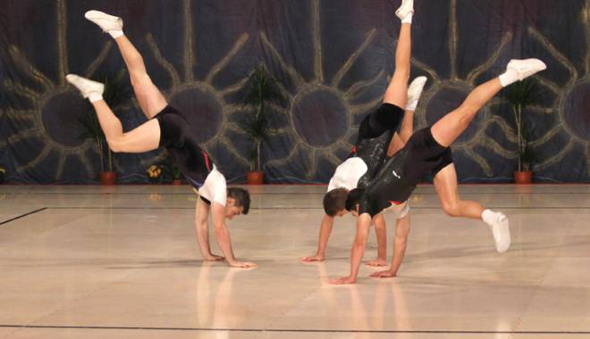 Aerobicii constănțeni,  în fruntea  ierarhiei federației - aerobicii-1450379249.jpg