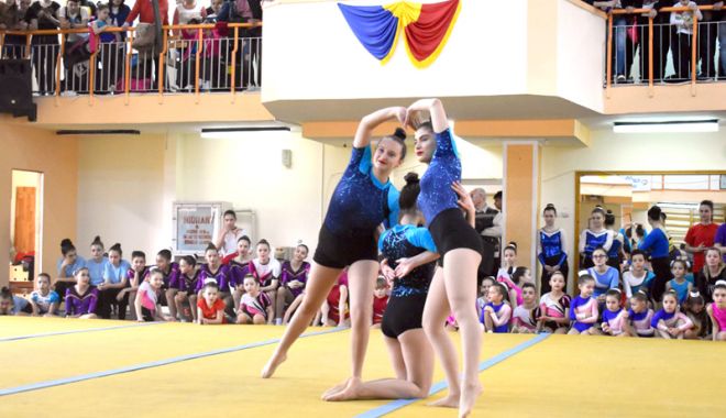 Aerobicii Farului, laureații Cupei Cetății de la Deva - aerobicii-1526919645.jpg