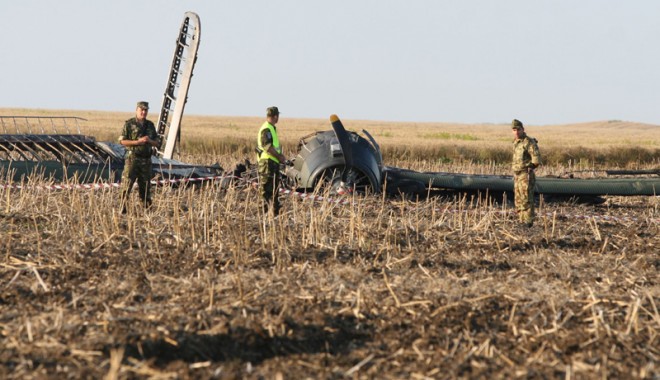 Astăzi se împlinesc doi ani de la producerea tragediei aviatice de la Tuzla - aerodromtuzlaaccidentaviaticavio-1341421079.jpg