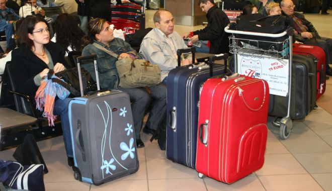 Comitetul Național pentru Situații de Urgență suspendă zborurile spre țările cu risc epidemiologic - aeroport-1602186575.jpg