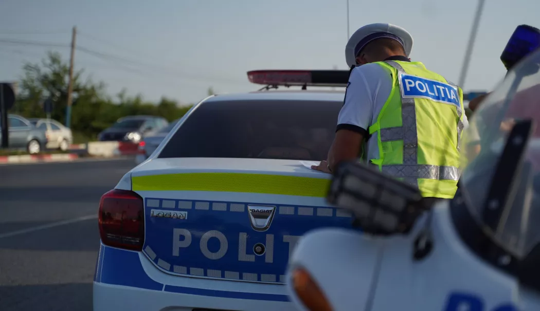 Control de amploare la aeroport. Peste 1.200 de persoane și 600 de vehicule verificate - aeroport-politie-1772274468.webp