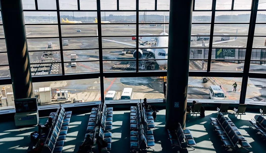 Alertă cu bombă la Strasbourg. Europarlamentari români împiedicați să debarce din avion - aeroporte1739520372856-1765793980.webp