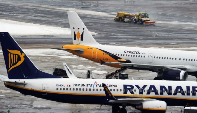 Ninsorile abundente au determinat închiderea temporară a ambelor piste ale Aeroportului Manchester - aeroportmanchester-1674223436.jpg