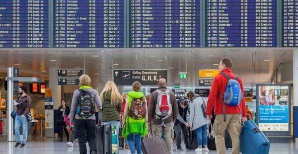 Panică pe aeroport. Mai multe zboruri au fost suspendate, din cauza unei drone neidentificate - aeroportmunchen-1762157717.jpg