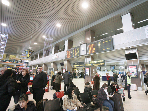 Transportul aerian din Italia va fi perturbat astăzi de o grevă - aeroportsm-1326387203.jpg