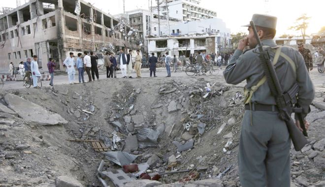 Afganistan: Atac sinucigaș la Kabul soldat cu cel puțin 57 de morți - afganistan-1524488572.jpg