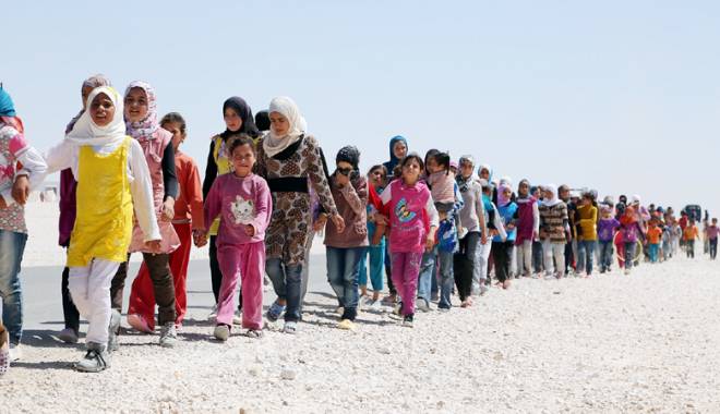 Aflux îngrijorător de refugiați  în Danemarca și Suedia - afluximigranti-1452702177.jpg