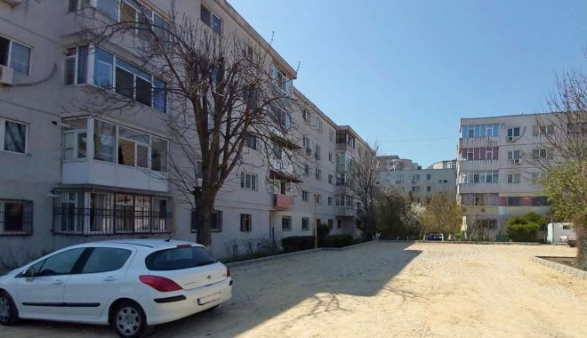 A fost amenajată o nouă parcare, în Constanța - afostamenajataparcarestradaprodu-1587477516.jpg