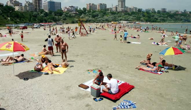 A fugit de acasă  și a fost găsită pe plajă - afugitdeacasa-1438016676.jpg