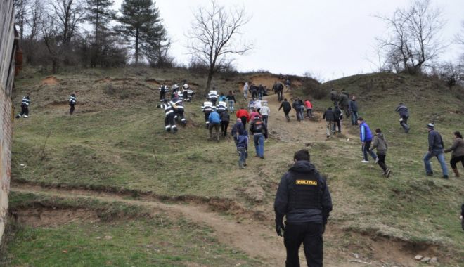 Peste 100 de oameni caută un copil de 3 ani, dispărut în pădure - ager-1609830698.jpg