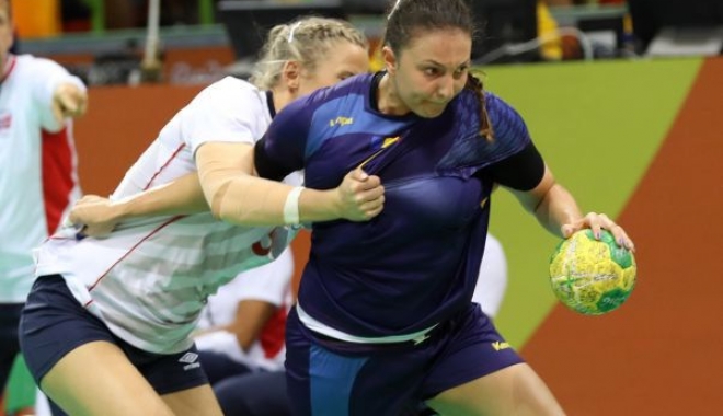 Handbal feminin. Selecționata României, învinsă de reprezentativa Ungariei - agerpres-1480283160.jpg