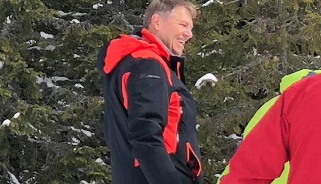 FOTO / Președintele Iohannis, surprins din nou la schi - agfzad0wmjewyzdlmmjkotrhndk3ogu4-1520686645.jpg