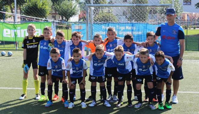 Fotbal: Pe ce loc s-a clasat AGH 2006, la Cupa E-On Kinder - agh2006-1441376995.jpg