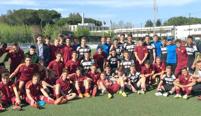 Academia Hagi, două victorii contra juniorilor de la AS Roma - aghu17-1429811353.jpg